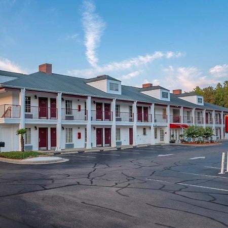 Red Roof Inn & Suites Wilson Zewnętrze zdjęcie