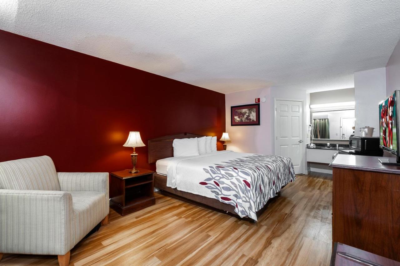 Red Roof Inn & Suites Wilson Zewnętrze zdjęcie